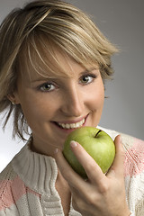 Image showing apple