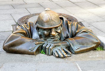 Image showing Bronze sculpture Man at work alias Cumil in Bratislava