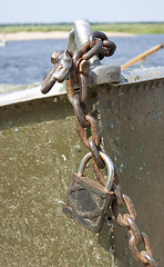 Image showing Rusty chain and lock