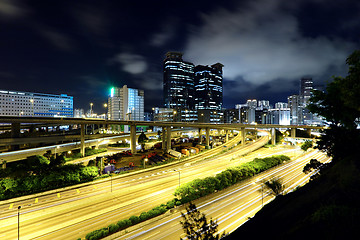 Image showing traffic at night in city