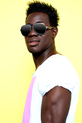 Image showing Handsome african guy wearing goggles