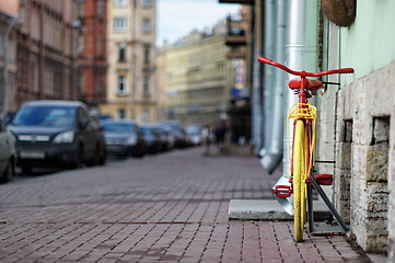 Image showing yellow bicycle