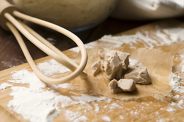 Image showing Baker's yeast on wooden board