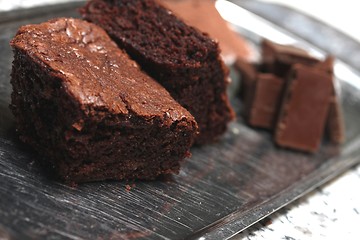 Image showing some brownies with their ingredients