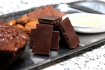 Image showing some brownies with their ingredients