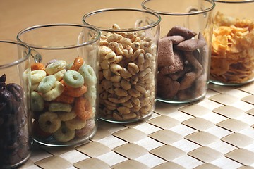 Image showing a mix of breakfast cereals