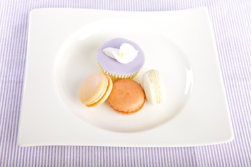 Image showing Cupcake and macaroons