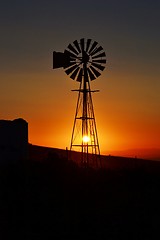 Image showing Water pump windmill