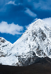 Image showing Kalapathar and Pumori summits in Himalaya