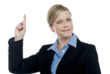 Image showing Expressive businesswoman with pointing finger