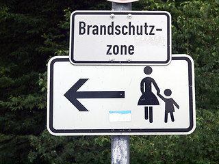 Image showing Pedestrian area sign