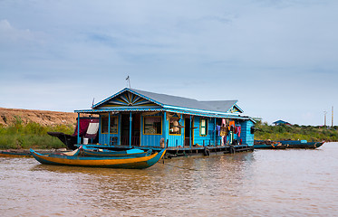 Image showing Houses on stilts on Lake Tonle Sap Cambodia