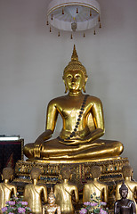 Image showing Single ornate buddha statue in Wat Po temple