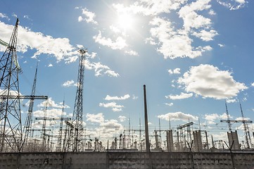 Image showing High voltage electrical  towers against sky