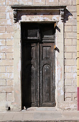 Image showing Old door in Cuba