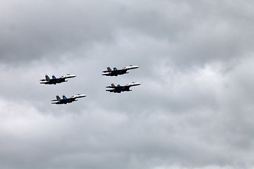 Image showing Aerobatic team 