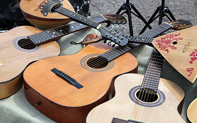 Image showing guitar and balalaika