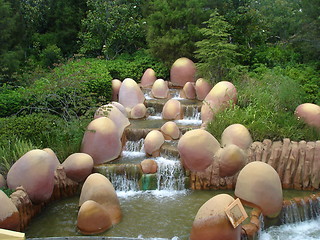 Image showing Egg Waterfall