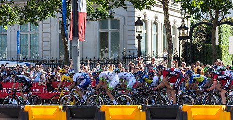 Image showing The Peloton in Paris