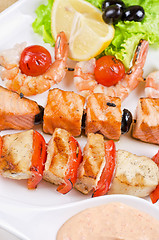 Image showing grilled salmon and shrimps