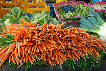 Image showing Carrots in a market