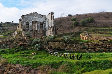 Image showing Farmhouse ruin among rural landscape