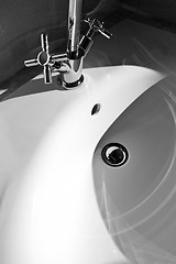 Image showing faucet and sink