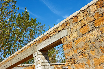 Image showing Construction with limestone 