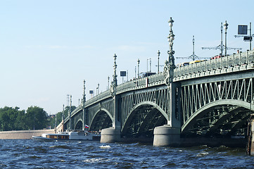 Image showing Boat under Troitsky Bridge 