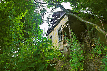 Image showing Dilapidated house 