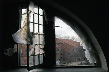 Image showing window in abandoned house