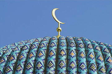Image showing top of the tiled dome