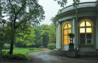 Image showing Palace in Park
