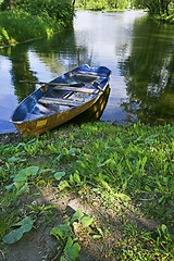 Image showing Boat at lake shore