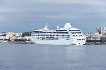 Image showing cruise ship 