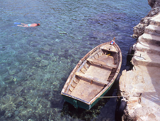 Image showing boat and Snorkelling