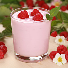 Image showing Yogurt with Raspberries