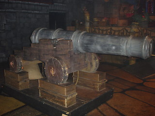 Image showing Old Canon