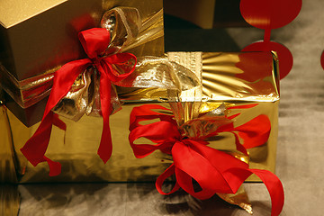 Image showing Christmas gift