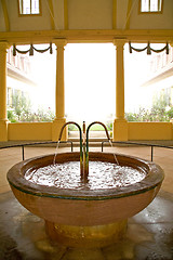 Image showing Mineral fountain 02