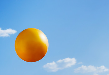 Image showing Ball of golden colour