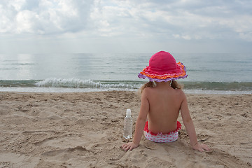 Image showing Adorable little girl at the beach 