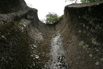 Image showing Giant's kettle