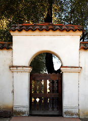 Image showing The entrance arch of San Juan Bautista Mission