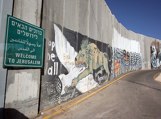 Image showing Israeli separation wall in the West Bank town of Bethlehem