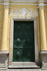 Image showing Old pattern door