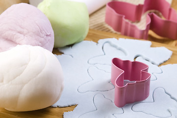 Image showing Homemade frosting decoration