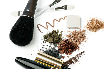 Image showing Make up in brown