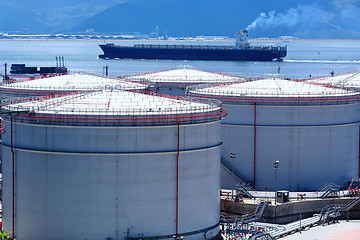 Image showing oil tank and oil ship