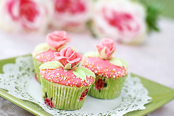 Image showing Wedding cupcakes